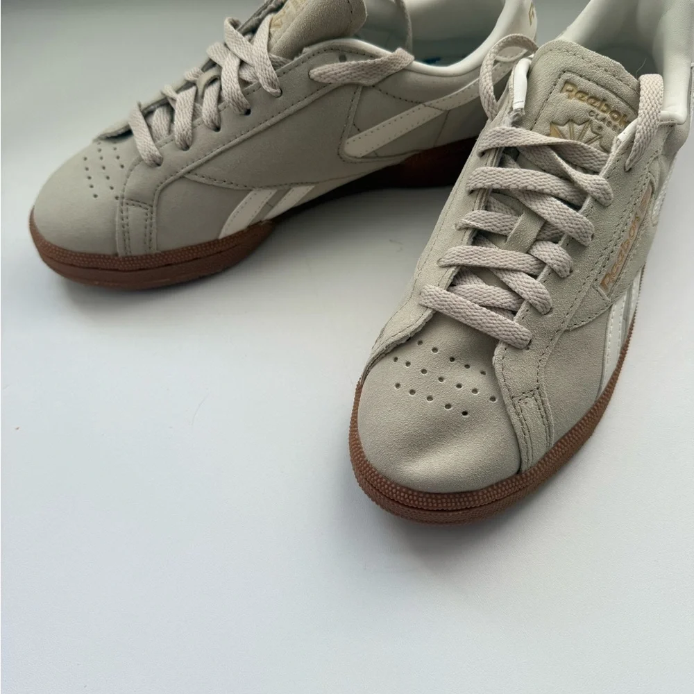 Reebok Classic Beige Sneakers - Picture 3 of 7